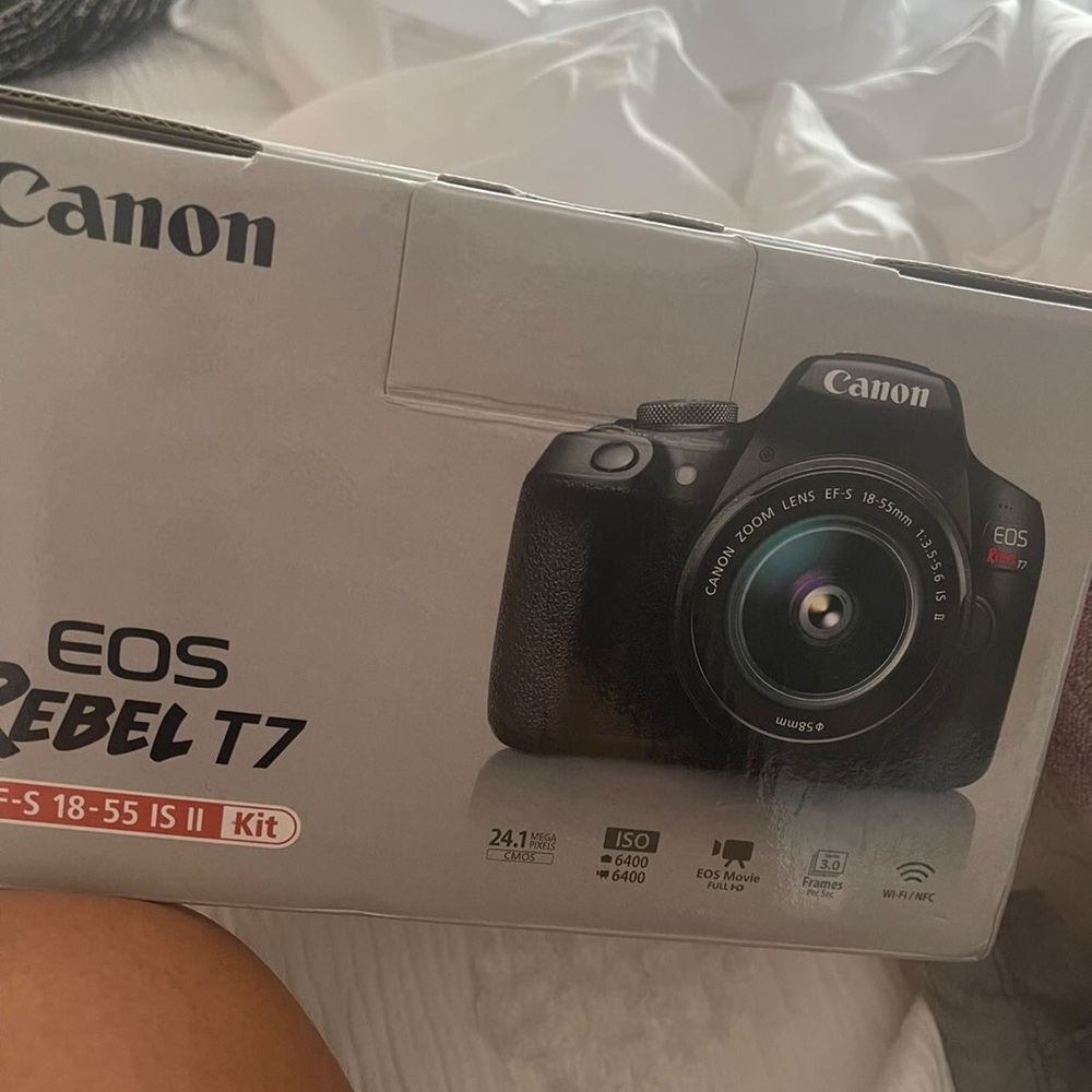 Canon EOS Rebel T7 DSLR Camera Kit - Black